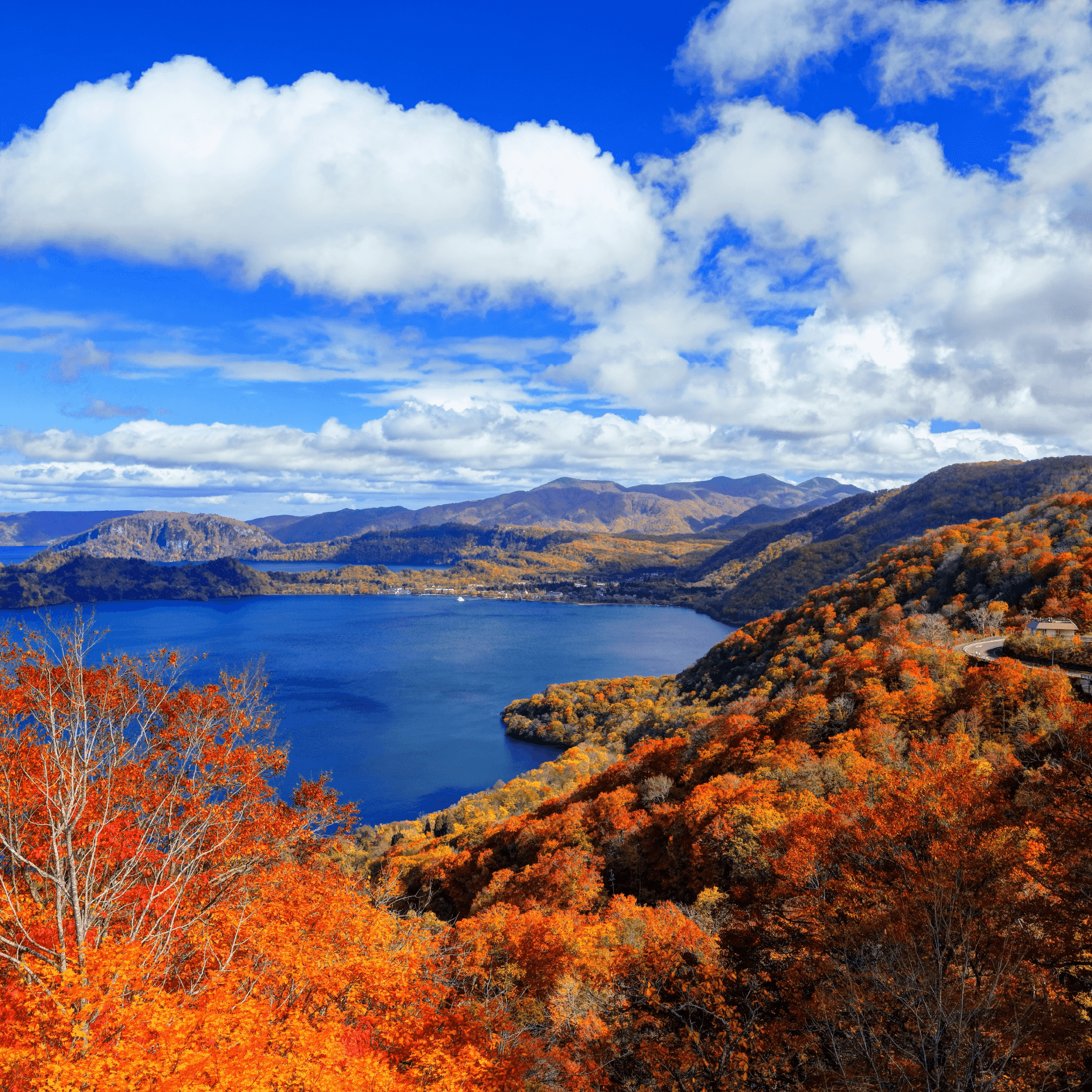 秋　十和田湖